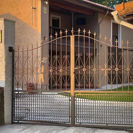 Dom wakacyjny Casa Mariyina *