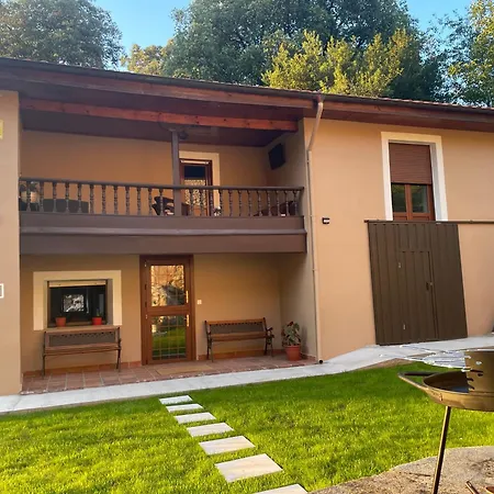 Dom wakacyjny Casa Mariyina *